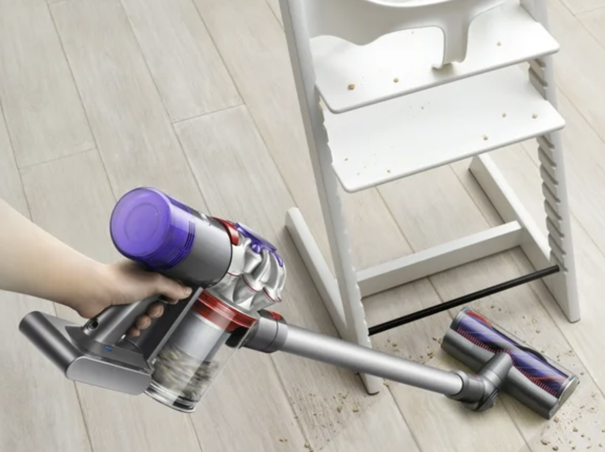 Dyson V7 Advanced Cordless Vacuum Cleaner…Only 260 (reg 400) at